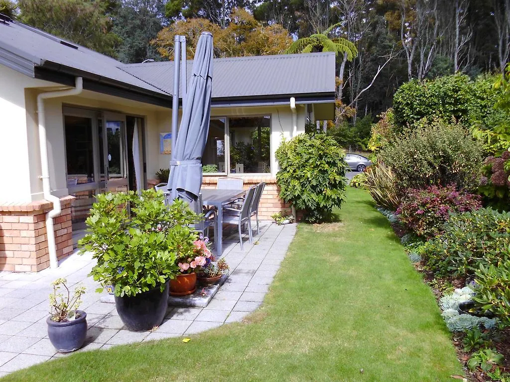 *** Bed & Breakfast Maple House B&B Rotorua New Zealand